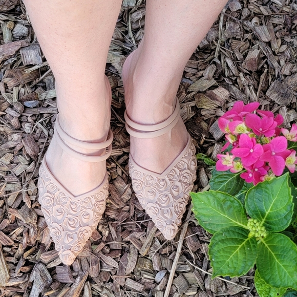 NUDE Flats with 1' HEELS - Picture 1 of 8